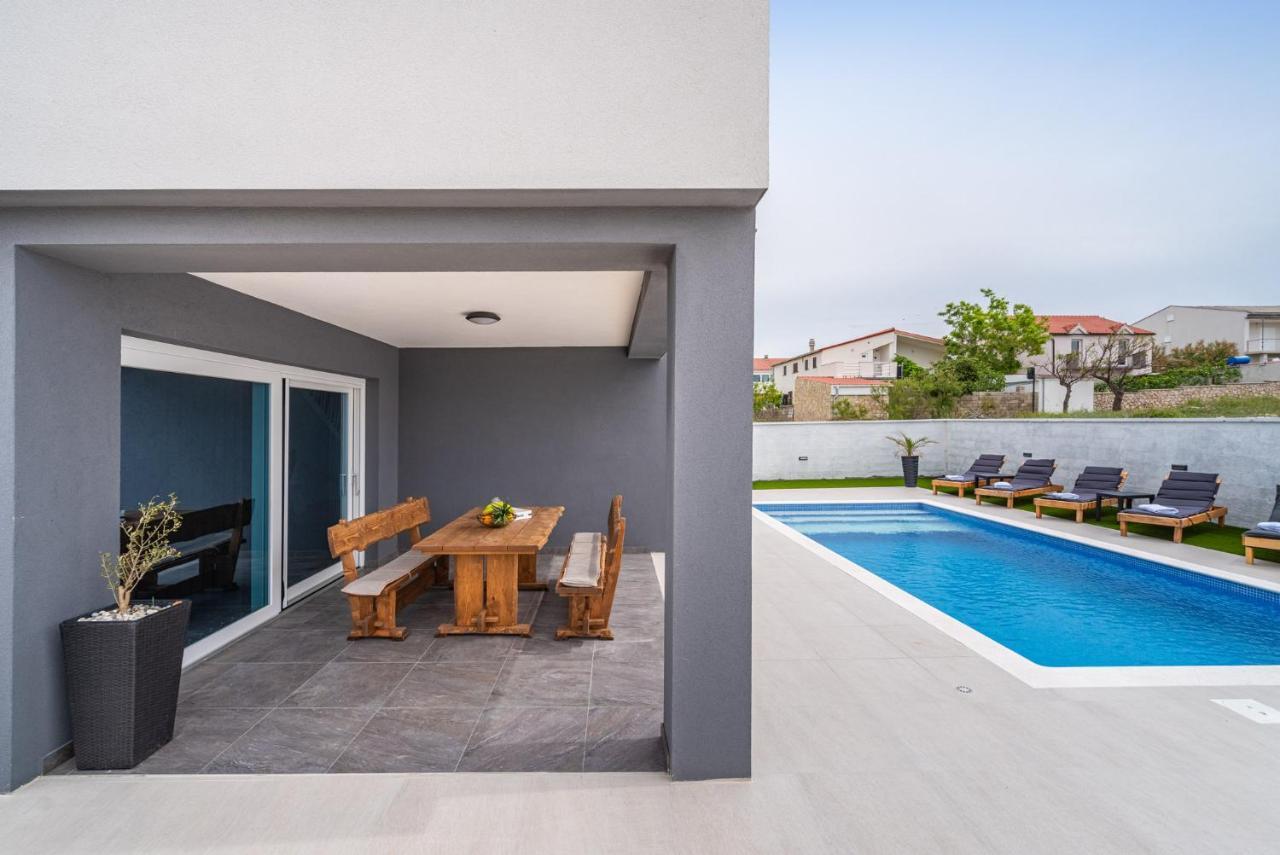 Luxury Villa Noemi Ražanac Exterior foto