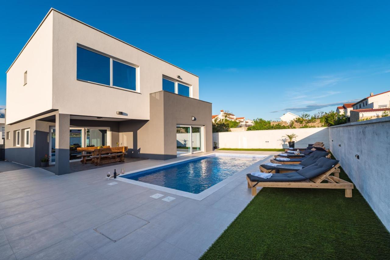 Luxury Villa Noemi Ražanac Exterior foto