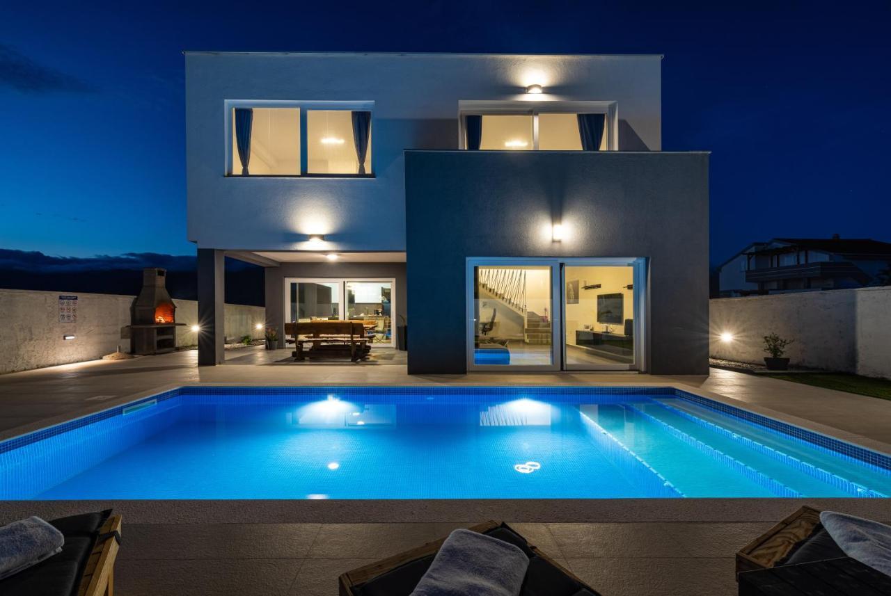 Luxury Villa Noemi Ražanac Exterior foto